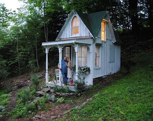 Tiny Victorian Cottage in the Catskills, New York3