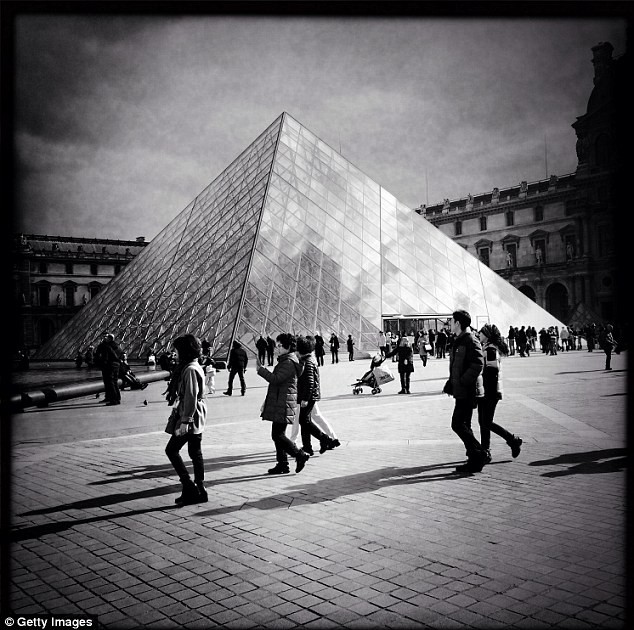 Czrno-białe zdjęcia Paryża