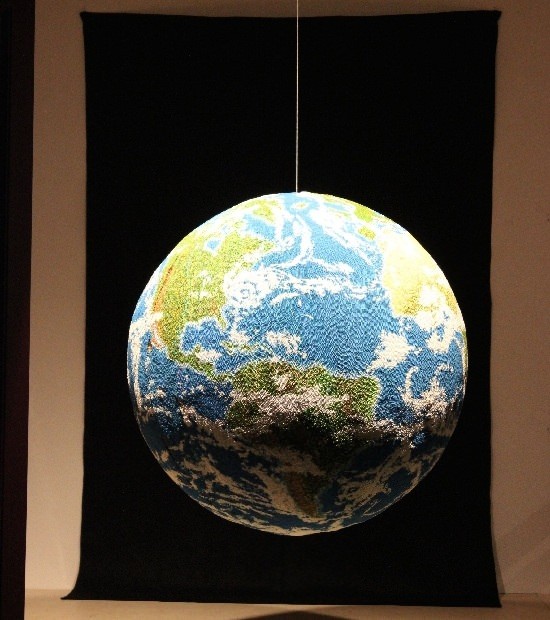 Globus z zapałek