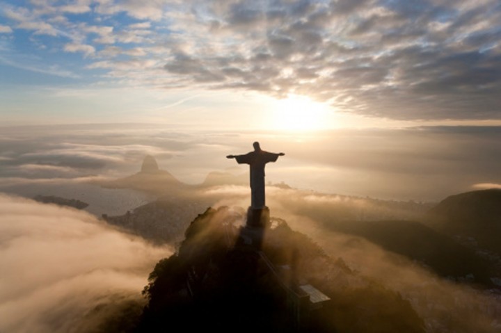 Ekstremalne selfie - pomnik Chrystusa w Rio de Janeiro