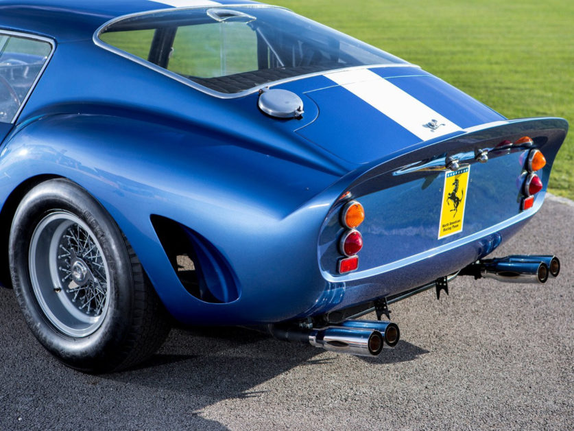 Najdroższy samochód na świecie niebieskie Ferrari 250 GT