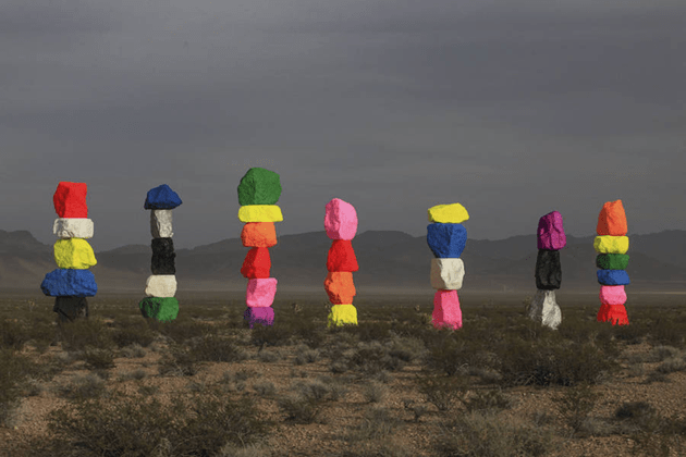 Rzeźba na pustyni w Las Vegas