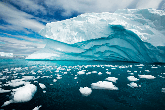 topniejący lód w Arktyce