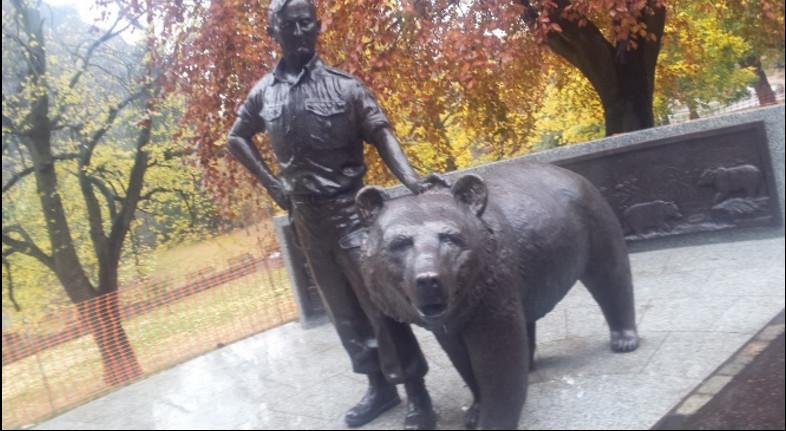 Pomnik niedźwiedźa Wojtka w Edynburgu