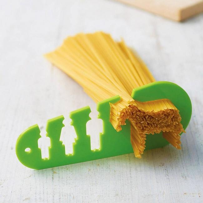 Miarka do odmierzania idealnej ilości gotowanego spagetti