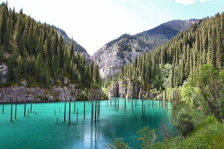 Kajyngdy – jezioro w południowo-wschodnim Kazachstanie