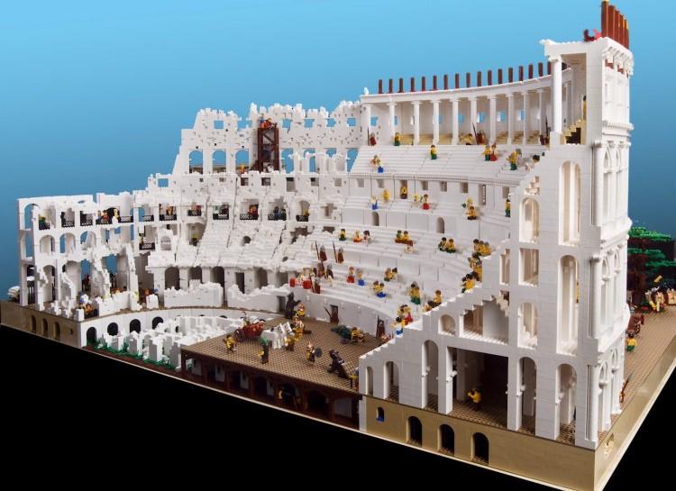 Rzymskie Koloseum zbudowane z klocków LEGO