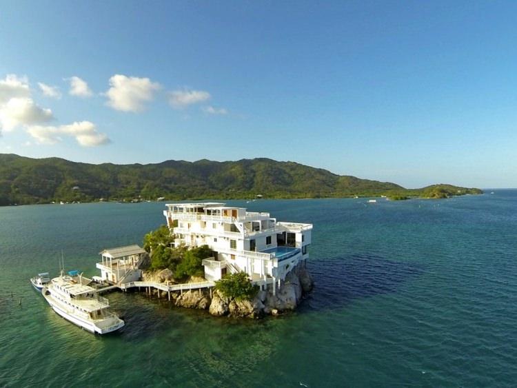 Villa on Dunbar Rock w Hondurasie - raj dla miłośników nurkowania