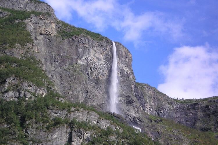 wodospad Kjelfossen w Norwegii