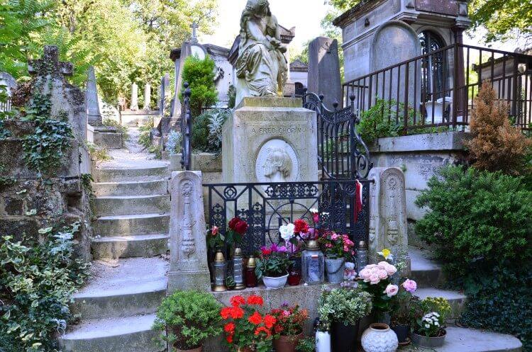 Grób Chopina na paryskim cmentarzu Père-Lachaise