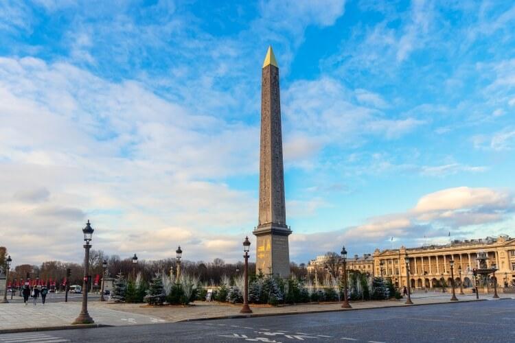 obelisk z Luksoru - Paryż ciekawostki