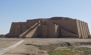 Ziggurat w Ur (zwany przez Sumerów Etemennigur)